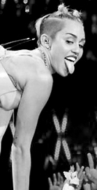 Miley-Cyrus-Wrecking-Ball-MTV